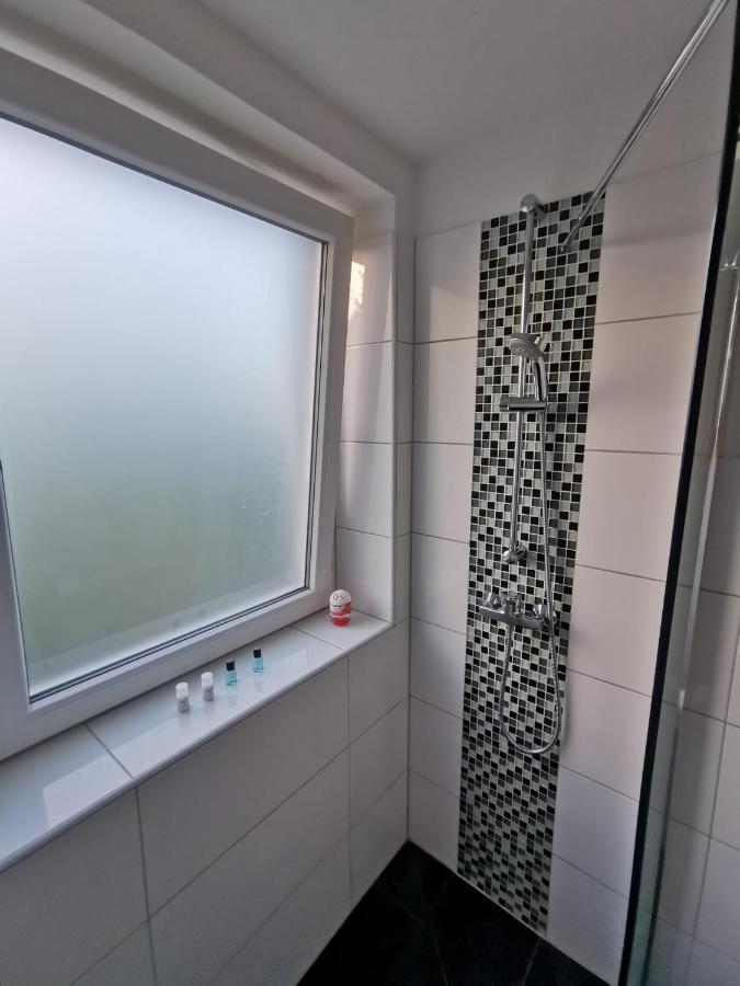 Liebevoll Eingerichtete Ferienwohnung - Zentrale Lage - Netflix & Paytv Wilhelmshaven Exterior foto